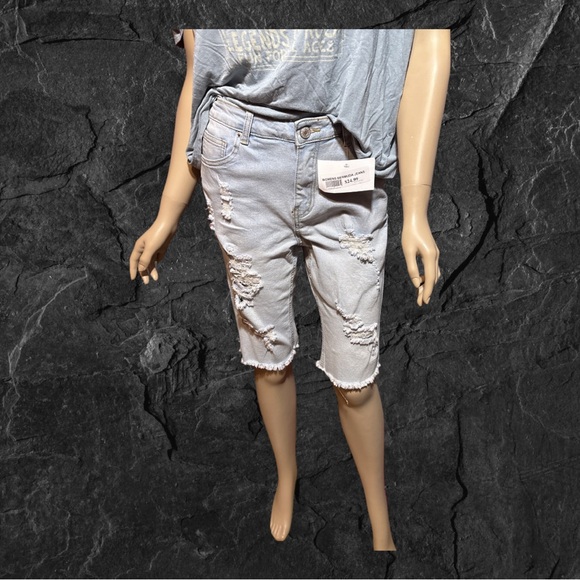 Women’s Bermuda Distressed Jean - Picture 2 of 6